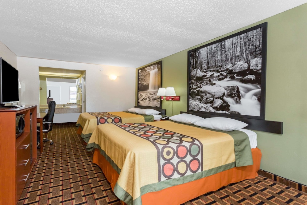 Room, 2 Queen Beds, Non Smoking photo 1
