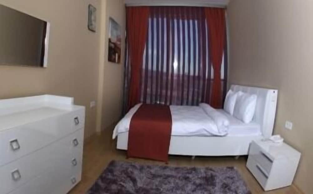 Deluxe Suite, 1 Double Bed with Sofa bed photo 3