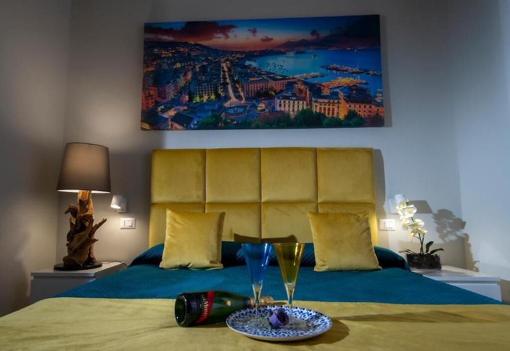 City Double Room, 1 Double Bed, Private Bathroom, Courtyard View