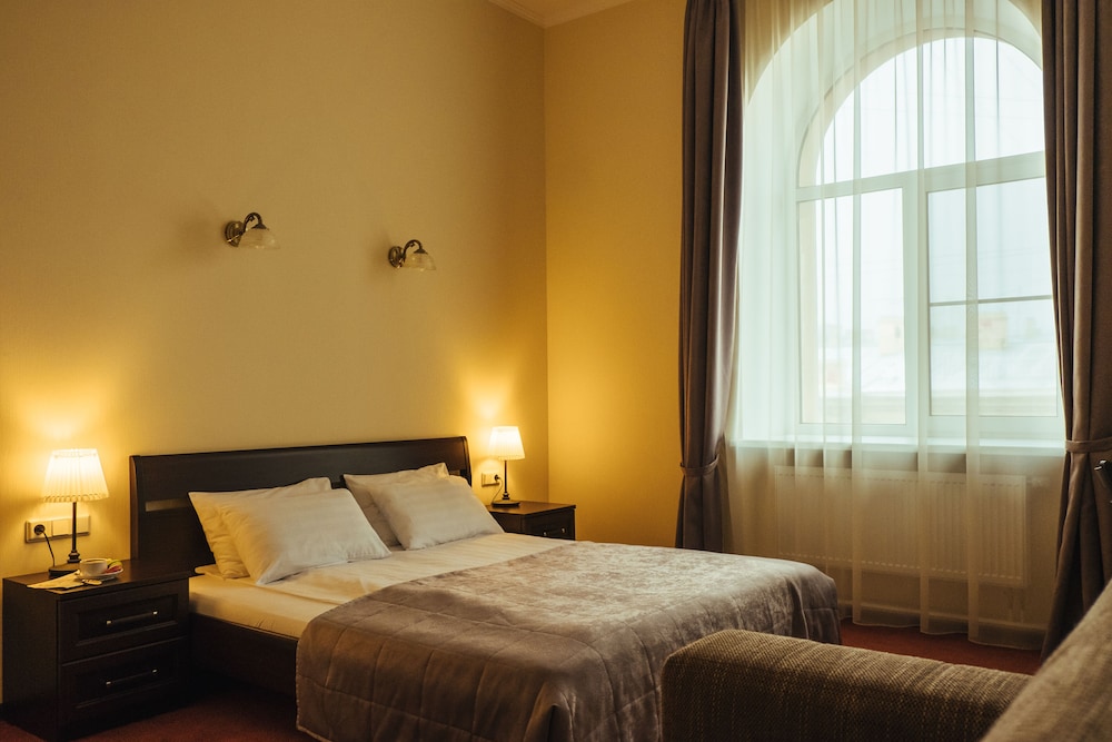 Superior Room, Jetted Tub
