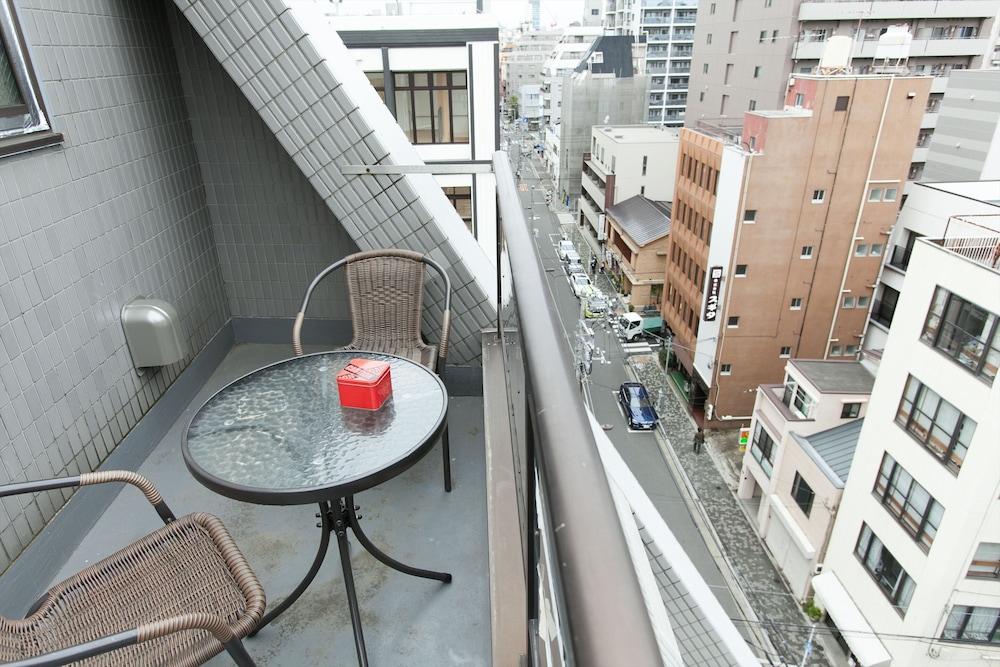 Family Room, Balcony photo 3