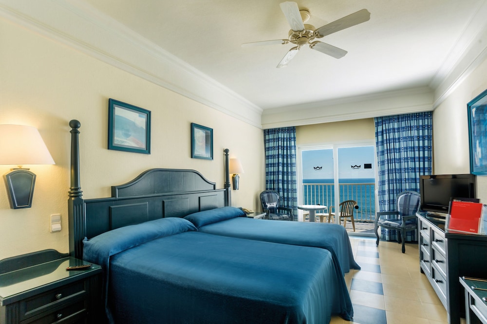 Double Room, Ocean View (L)