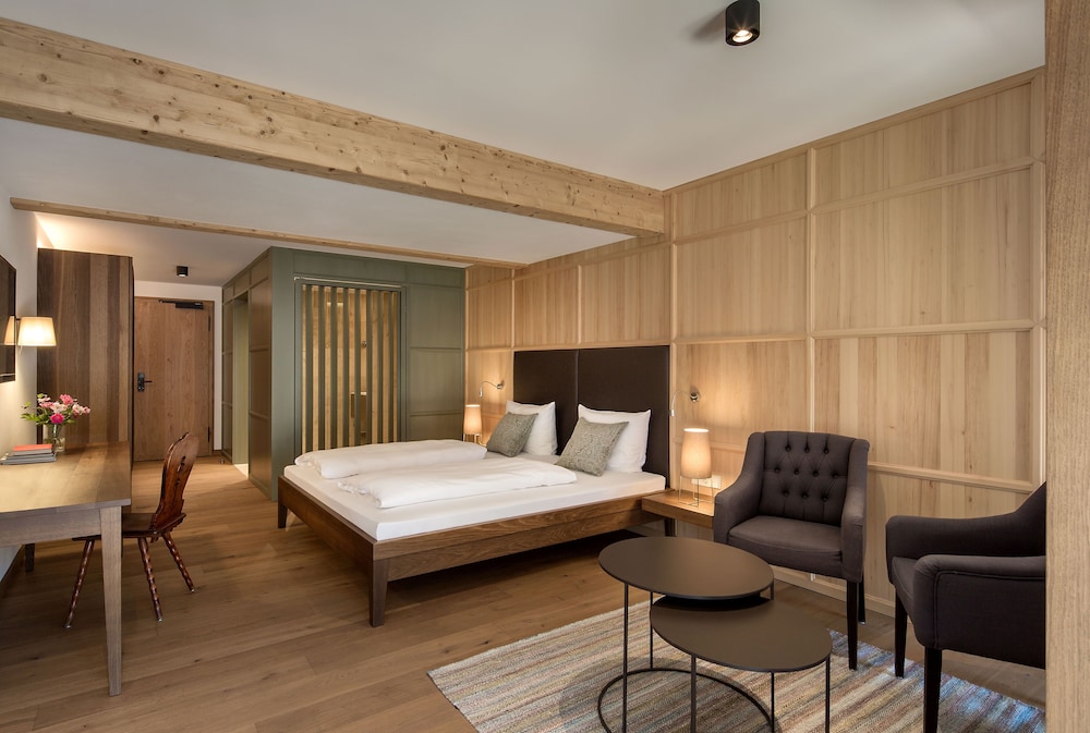 Premium Double Room photo 2
