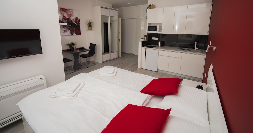 Luxury Studio, 1 Queen Bed, Non Smoking