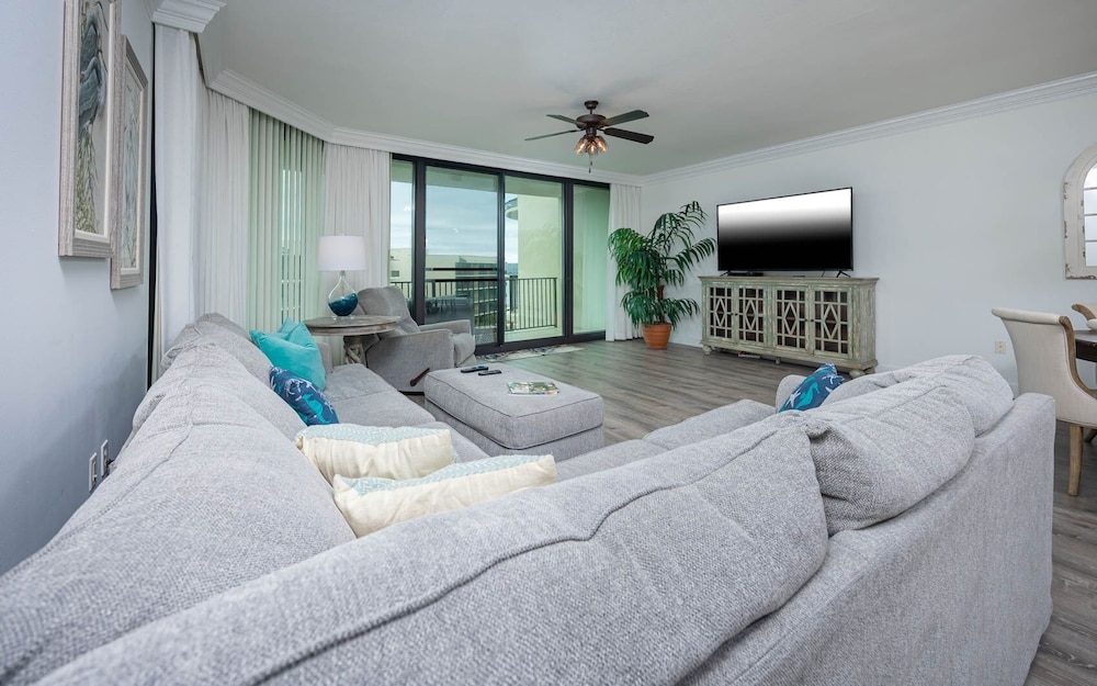 Condo, 3 Bedrooms