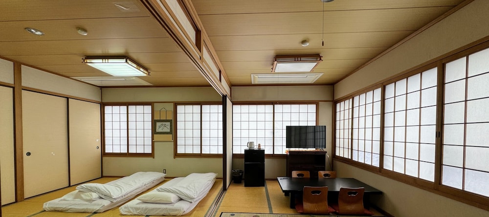 YUFU Japanese-Style Family Room (Private Toilet / No Bathroom)