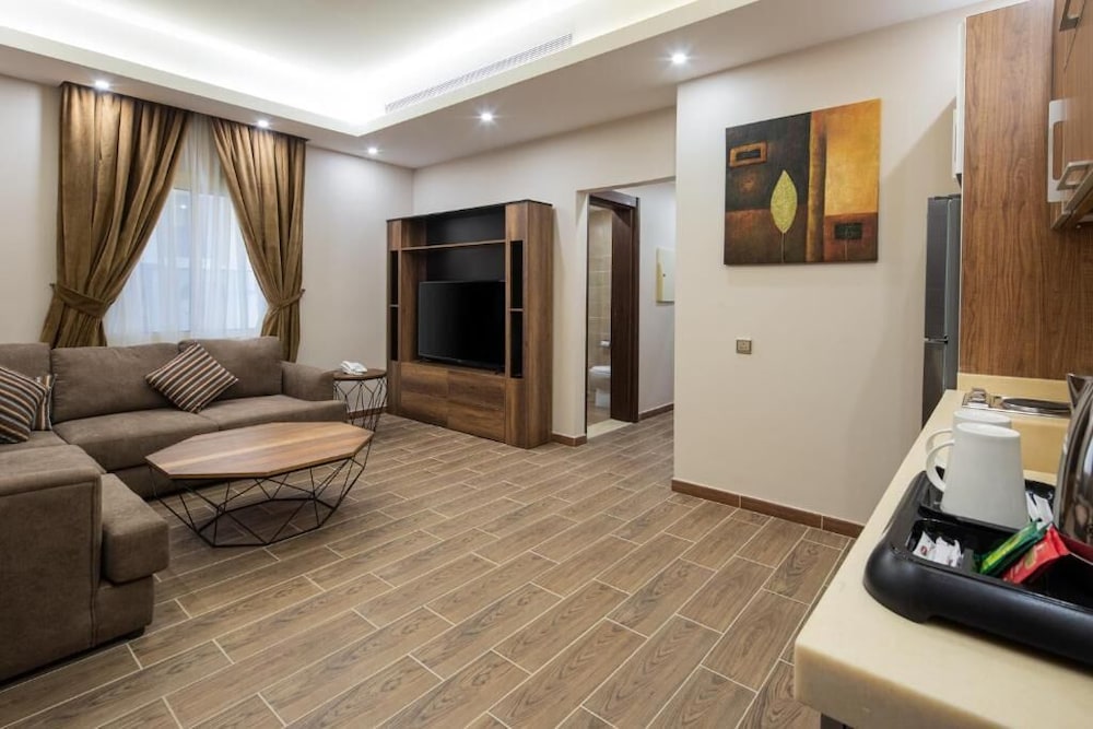 Apartment - Photo 4