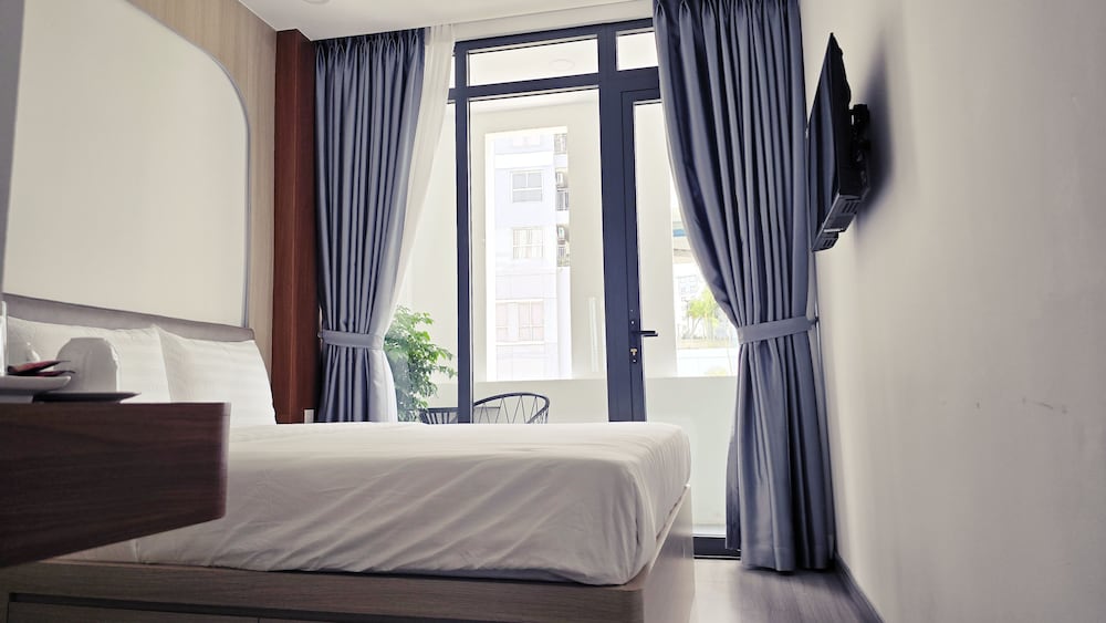 Deluxe Double Room, Balcony, City View