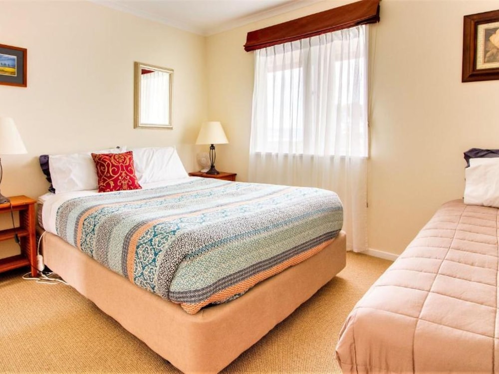 Heritage Deluxe Apartment with Sea View photo 3