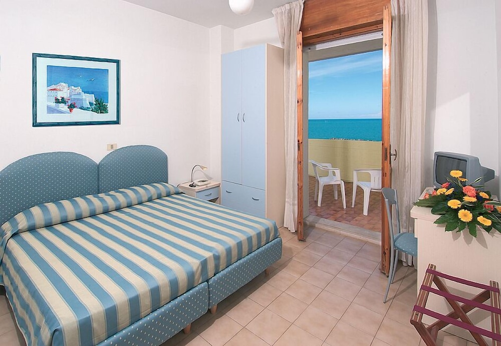 Double or Twin Room, Balcony