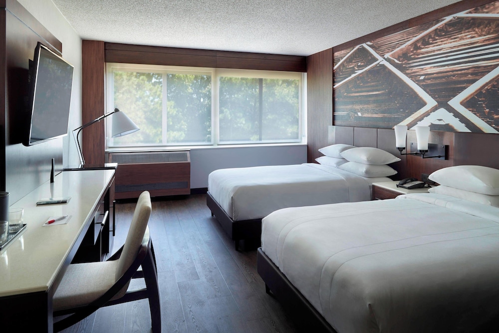 Room, 2 Double Beds (Mobility Accessible, Roll-In Shower) - Photo 2