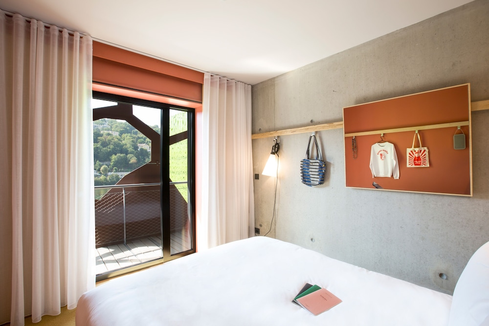 Standard Double Room, Terrace, River View photo 2