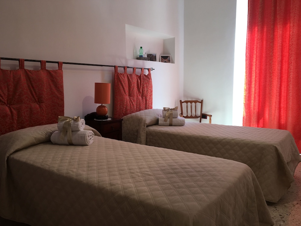 Triple Room, City View (1) photo 3