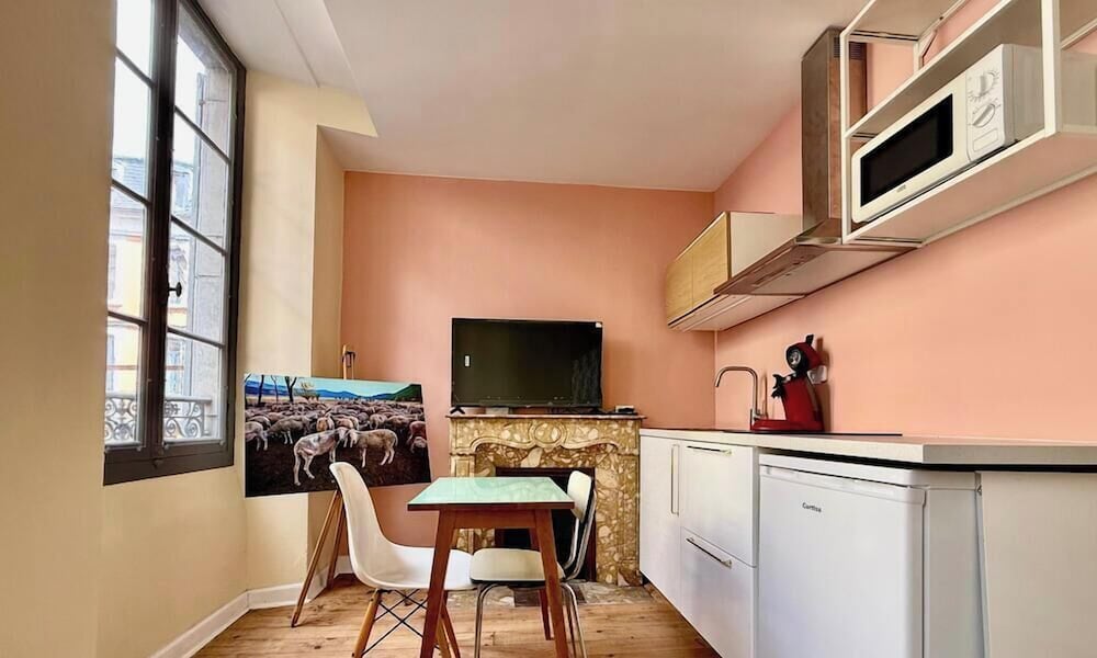 Superior Studio, City View