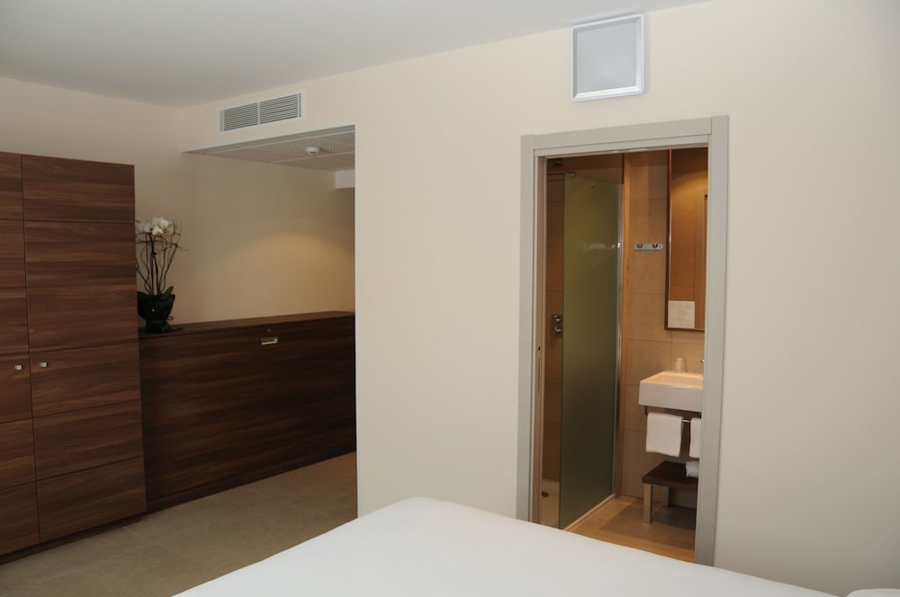 Comfort Triple Room photo 2