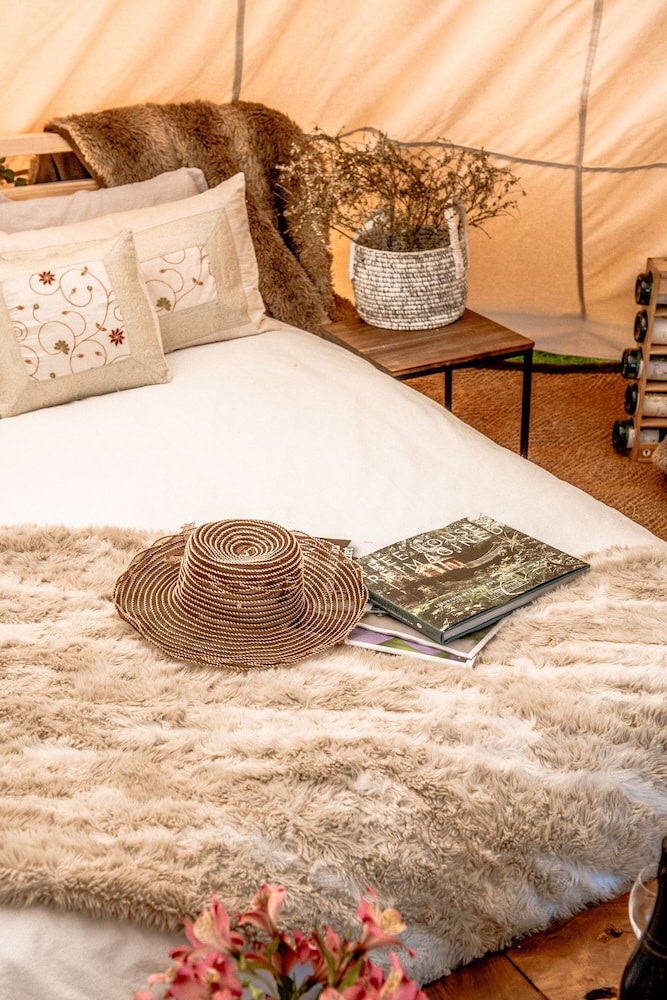 Deluxe Tent - Photo 1