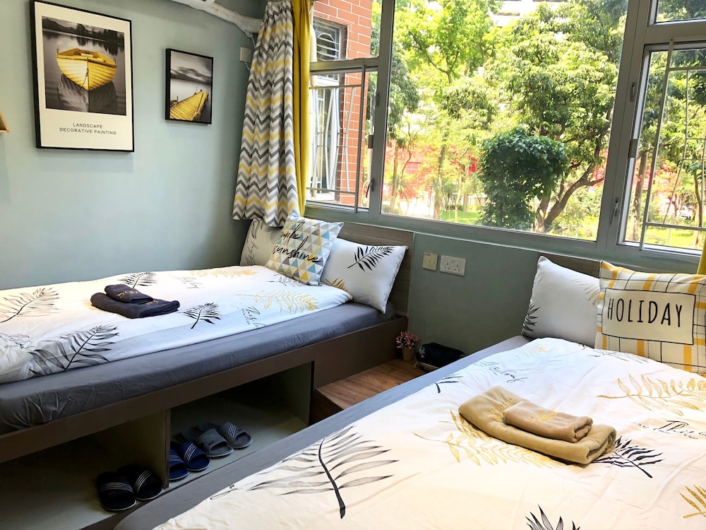Classic Quadruple Room, 2 Double Beds, Garden View