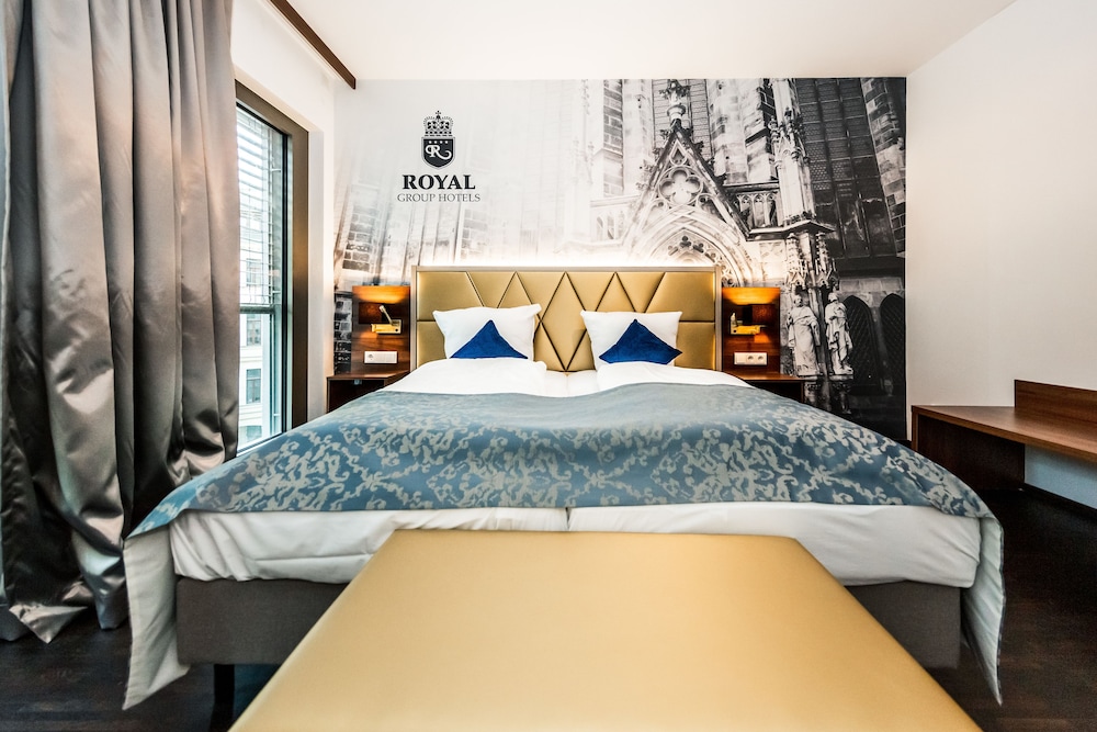 Standard Room, 1 Double Bed, Balcony (Living Room;with Sofabed) - Photo 3