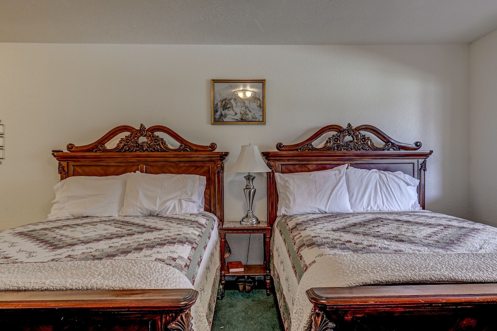 Comfort Room, 2 Queen Beds photo 1