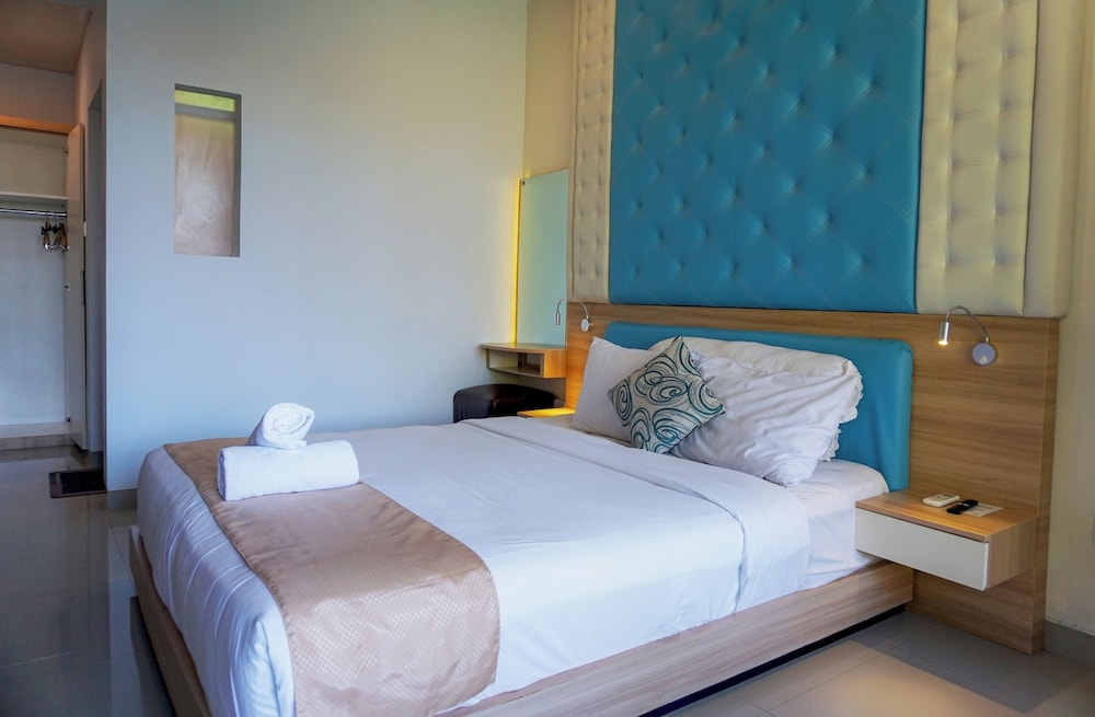 Grand Deluxe - Photo 1