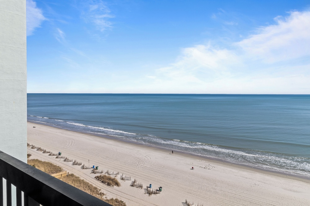 Pinnacle Oceanfront Deluxe King Efficiency - Photo 9