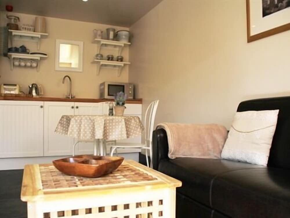 Double Room, Ensuite (Lower Cottage) photo 3