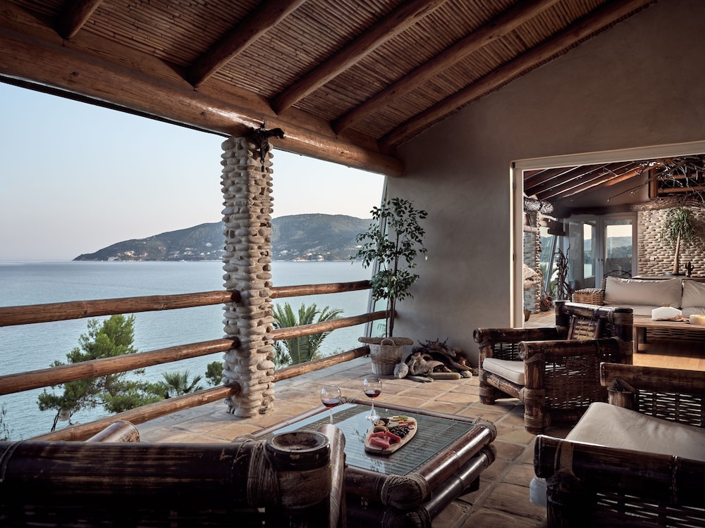 Grand One Bedroom Penthouse with Sea View - Photo 10