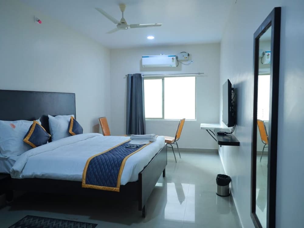 Luxury Double Room, City View