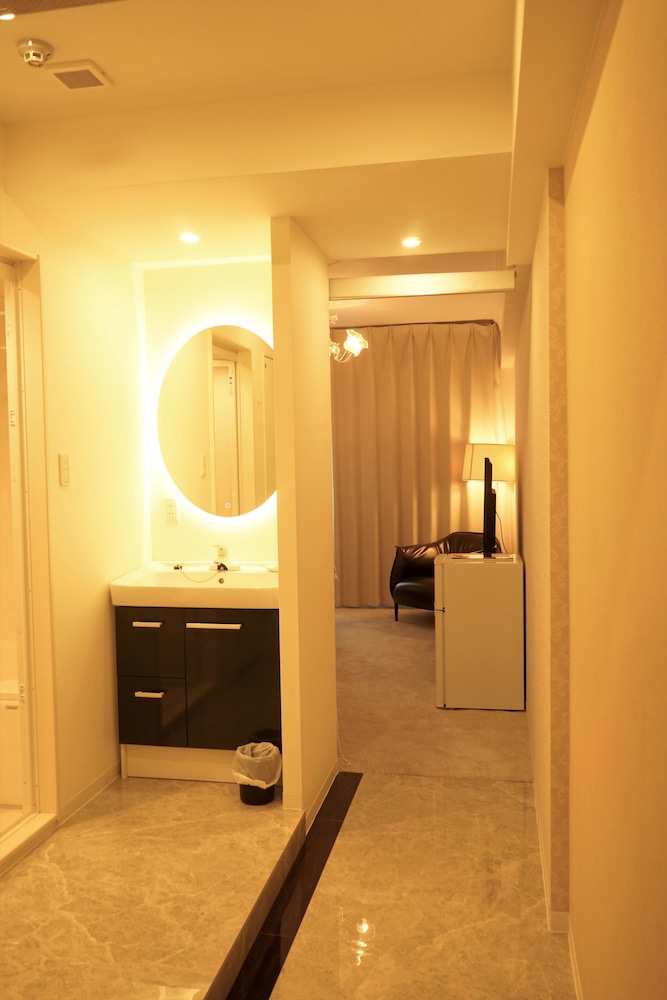 Deluxe King Room photo 2