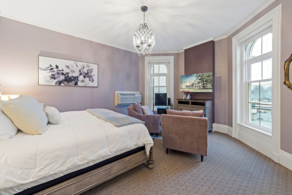 Suite, 1 King Bed