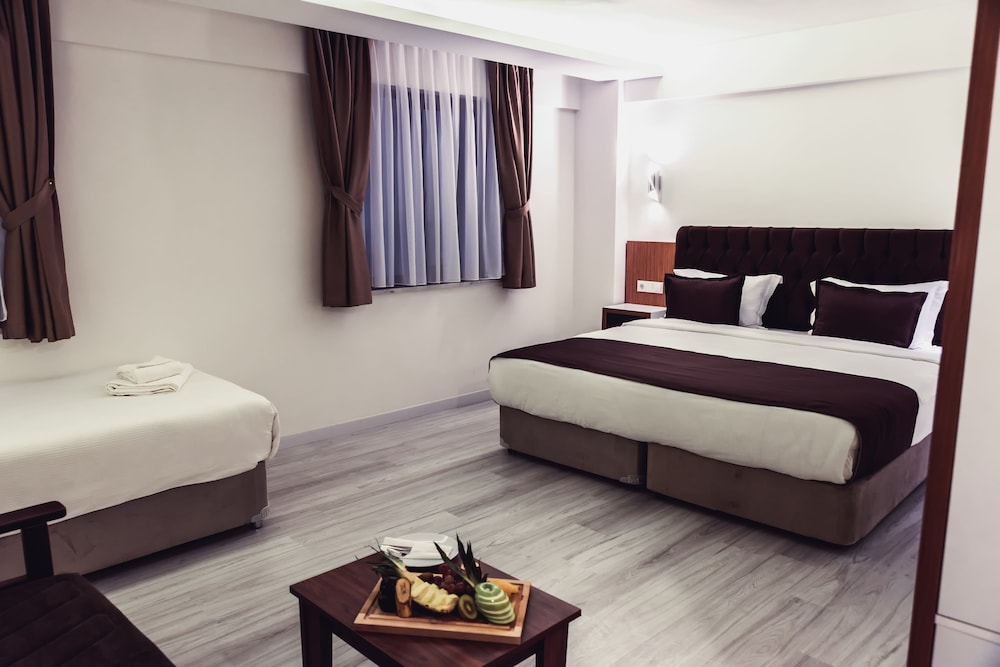 Deluxe Room - Photo 1