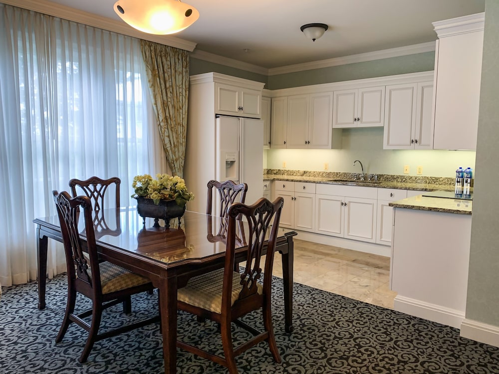 Suite (Highland) - Photo 3