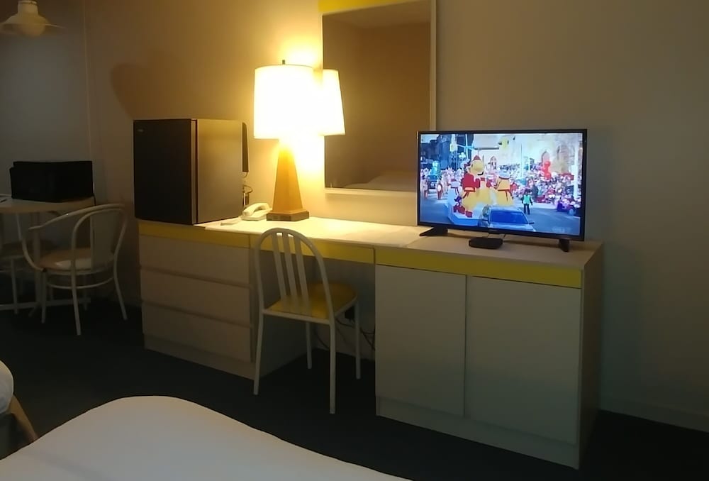 Standard Room, 2 Double Beds photo 3