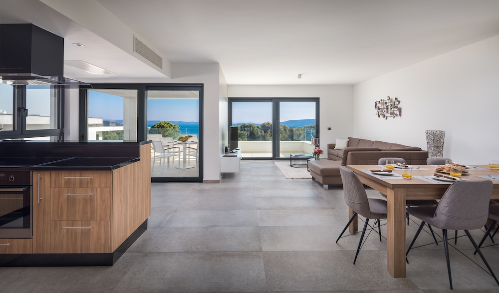 Deluxe Apartment, Sea View (2)