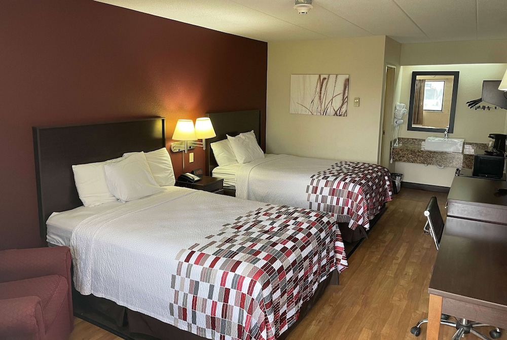 Deluxe Room, 2 Queen Beds, Non Smoking photo 2