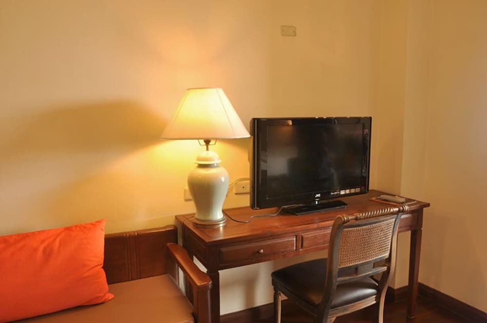 Family Room photo 2