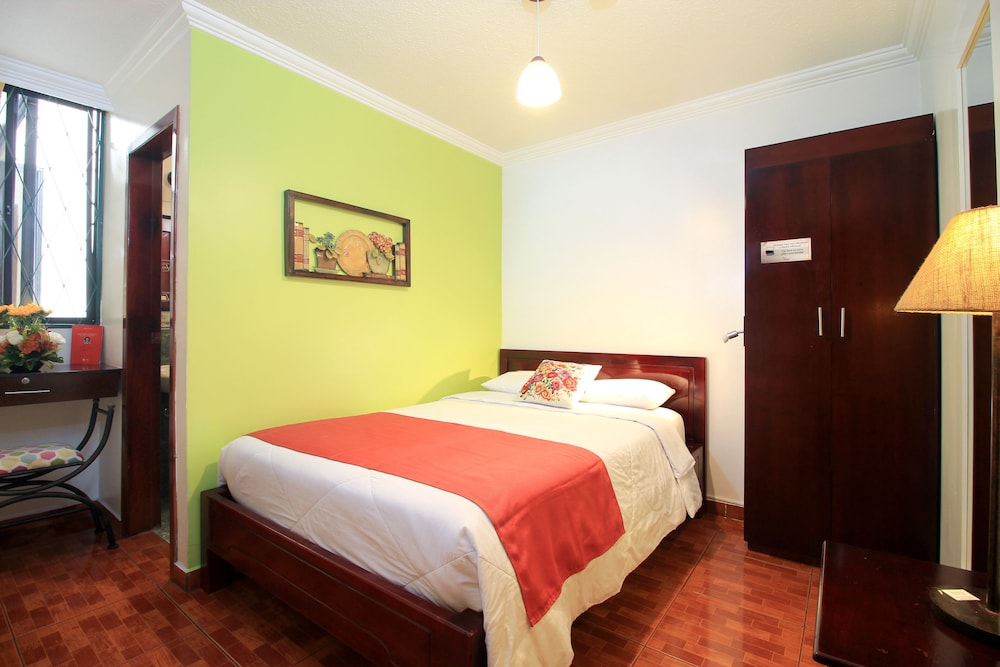 Economy Double Room photo 2