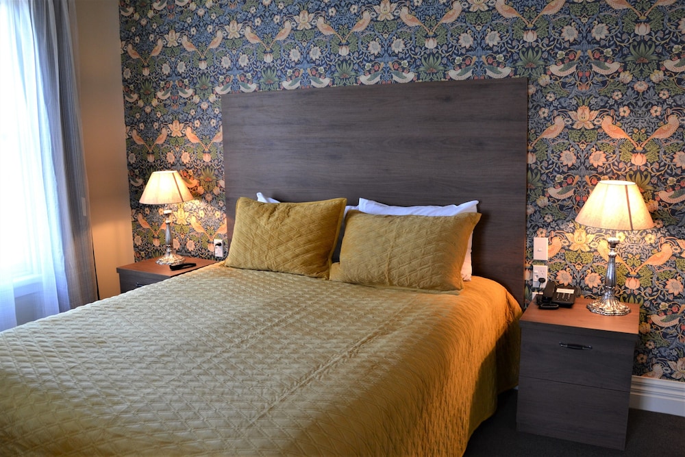 Traditional Double Room, 1 King Bed photo 1