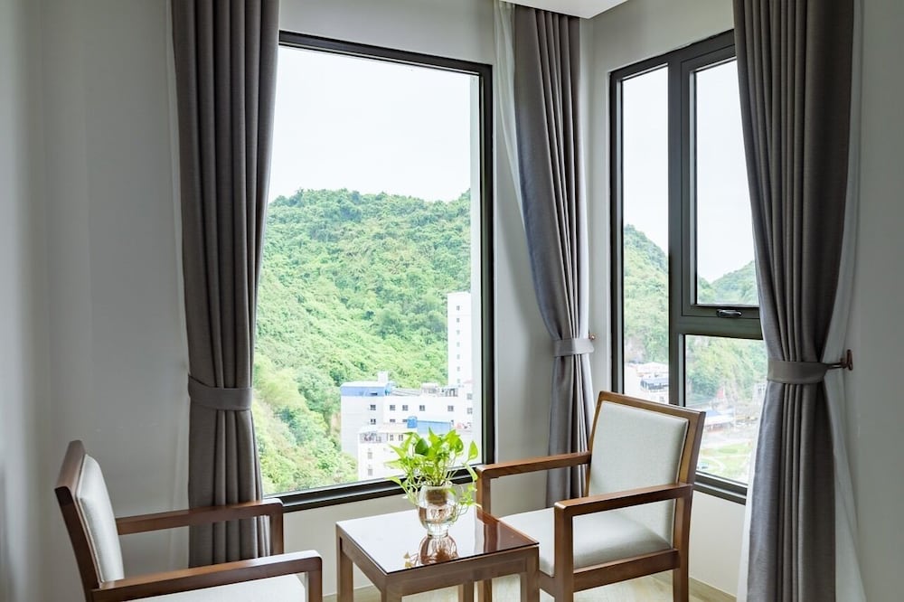 Deluxe Triple Room with Sea View - Photo 3