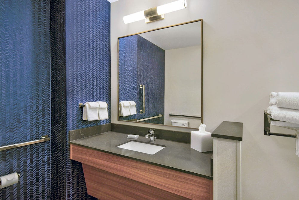Suite, Multiple Beds - Photo 3