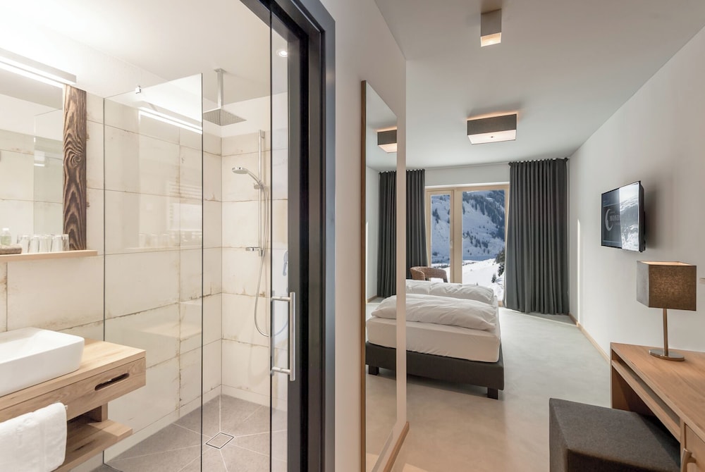 Panoramic Room