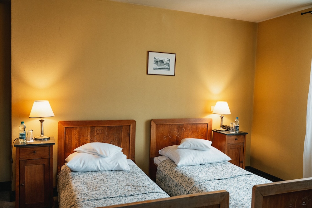 Standard Double or Twin Room - Photo 20