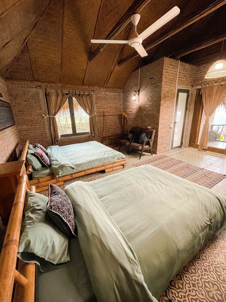 Premium Suite, Multiple Beds, Balcony, Garden View photo 1