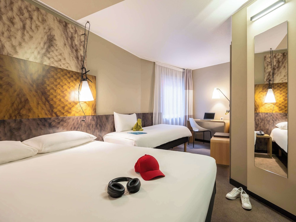 Triple Room, Multiple Beds - Photo 1