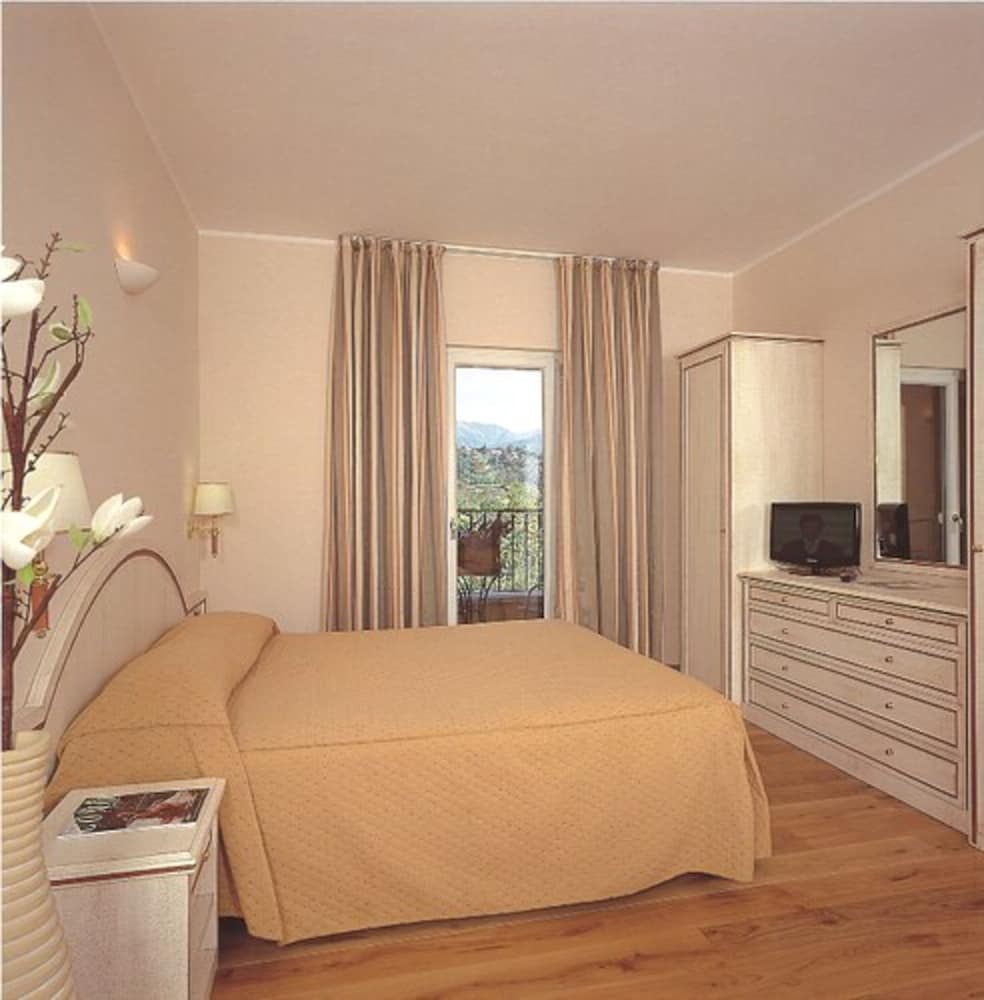 Comfort Double Room, Lake View photo 3
