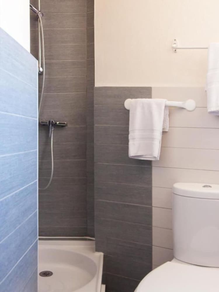 Standard Double Room (Petite douche) photo 2
