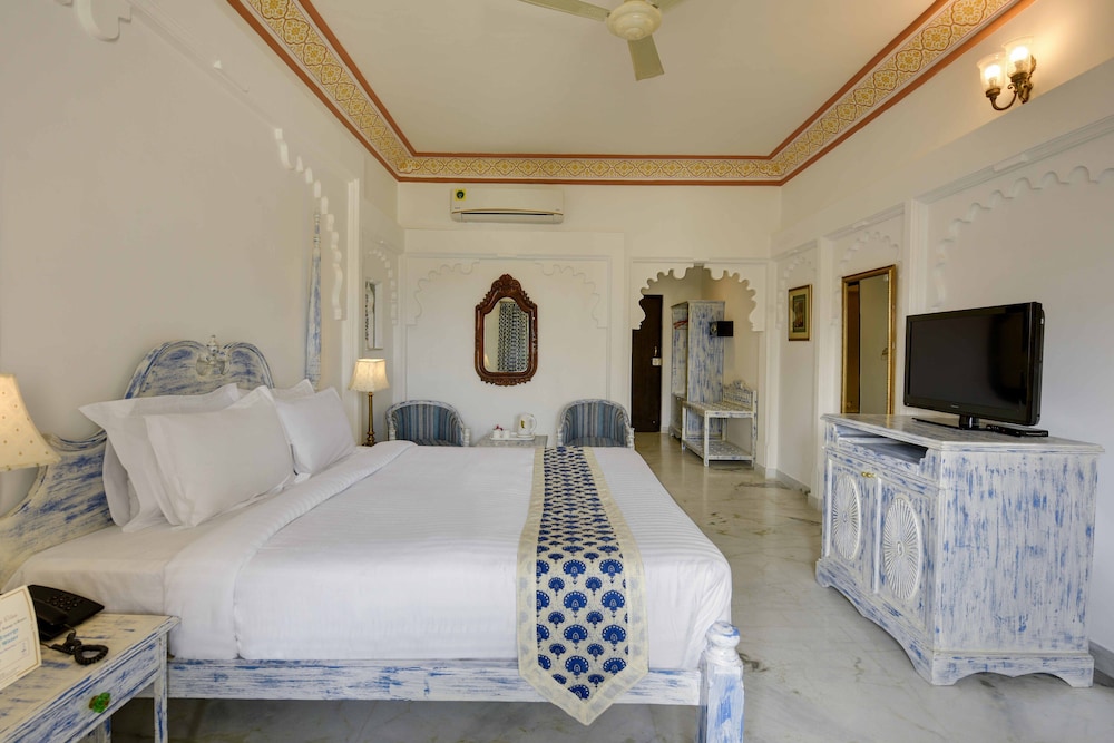 Superior Room - Photo 7