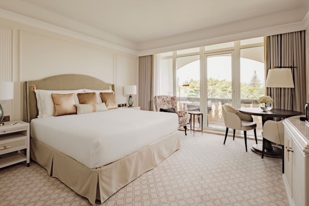 Deluxe Room (Grand)