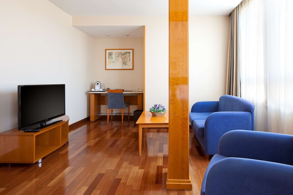 Junior Suite (Extra Bed 3 Adults) photo 3