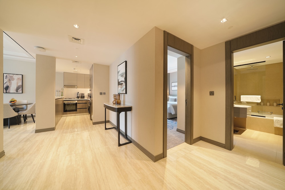 Executive Suite, 2 Bedrooms, Partial Sea View photo 1